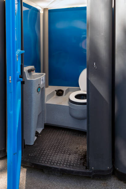 Best Luxury portable toilet rental  in Ruston, WA